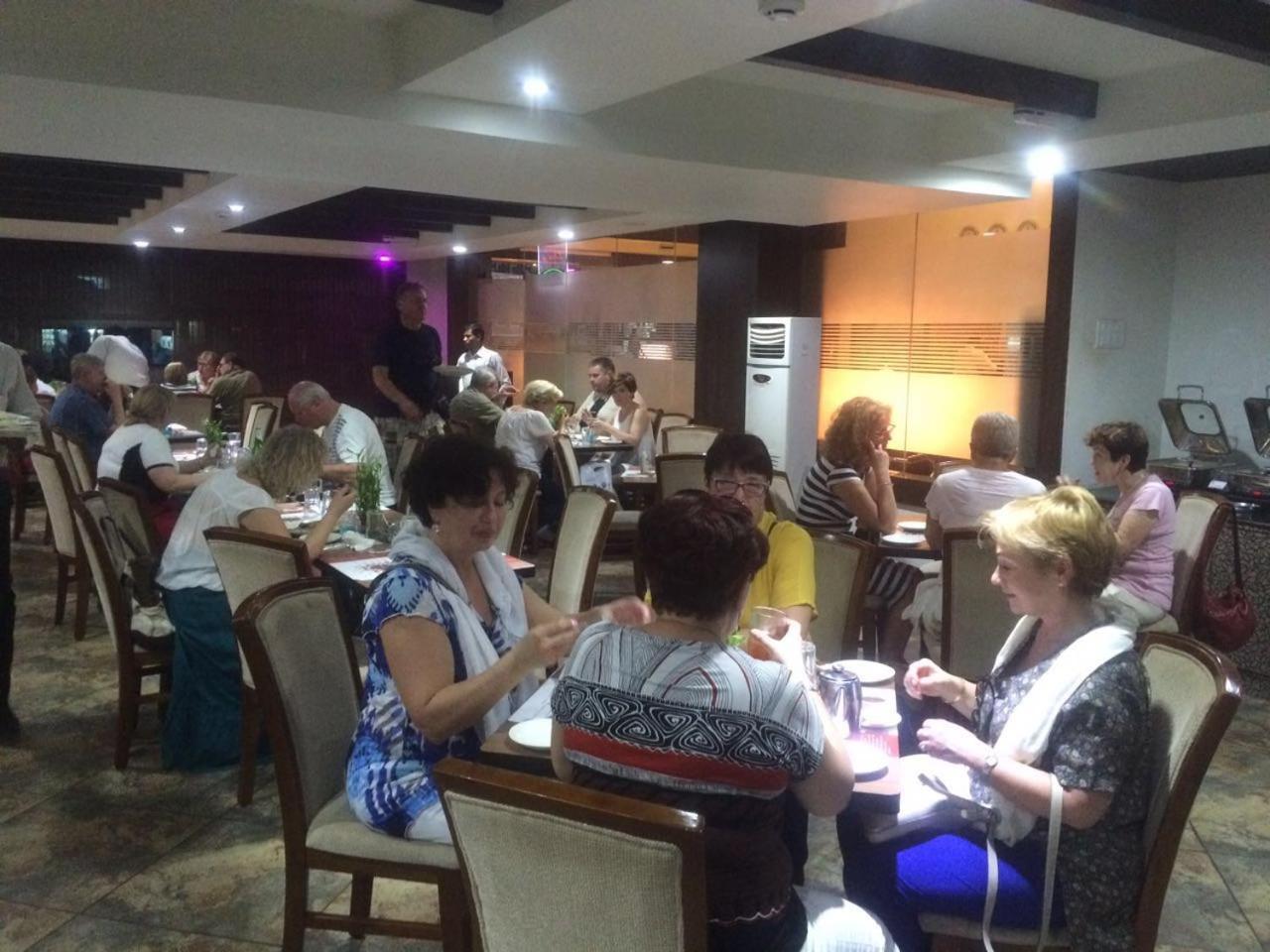 Grand Clarks Inn Badami Εξωτερικό φωτογραφία