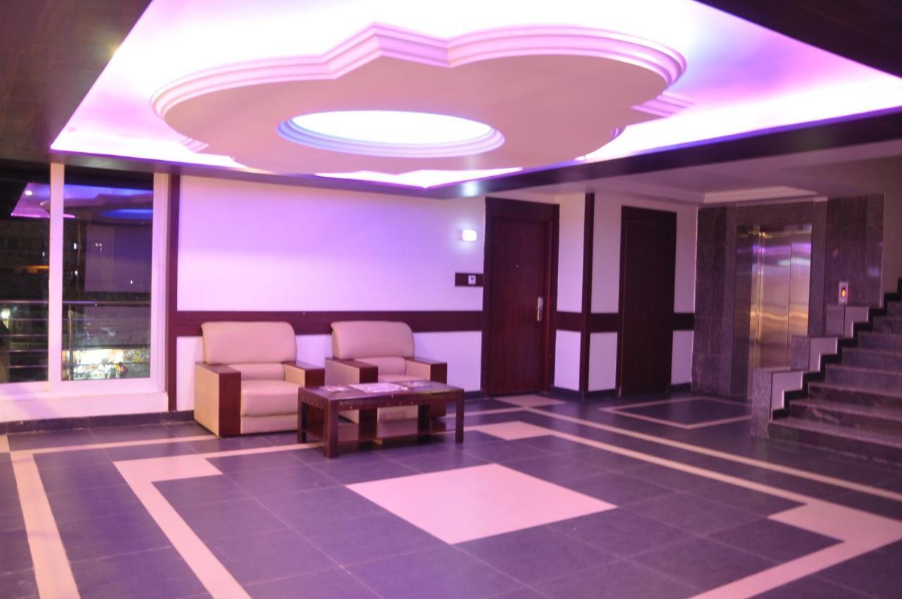 Grand Clarks Inn Badami Εξωτερικό φωτογραφία