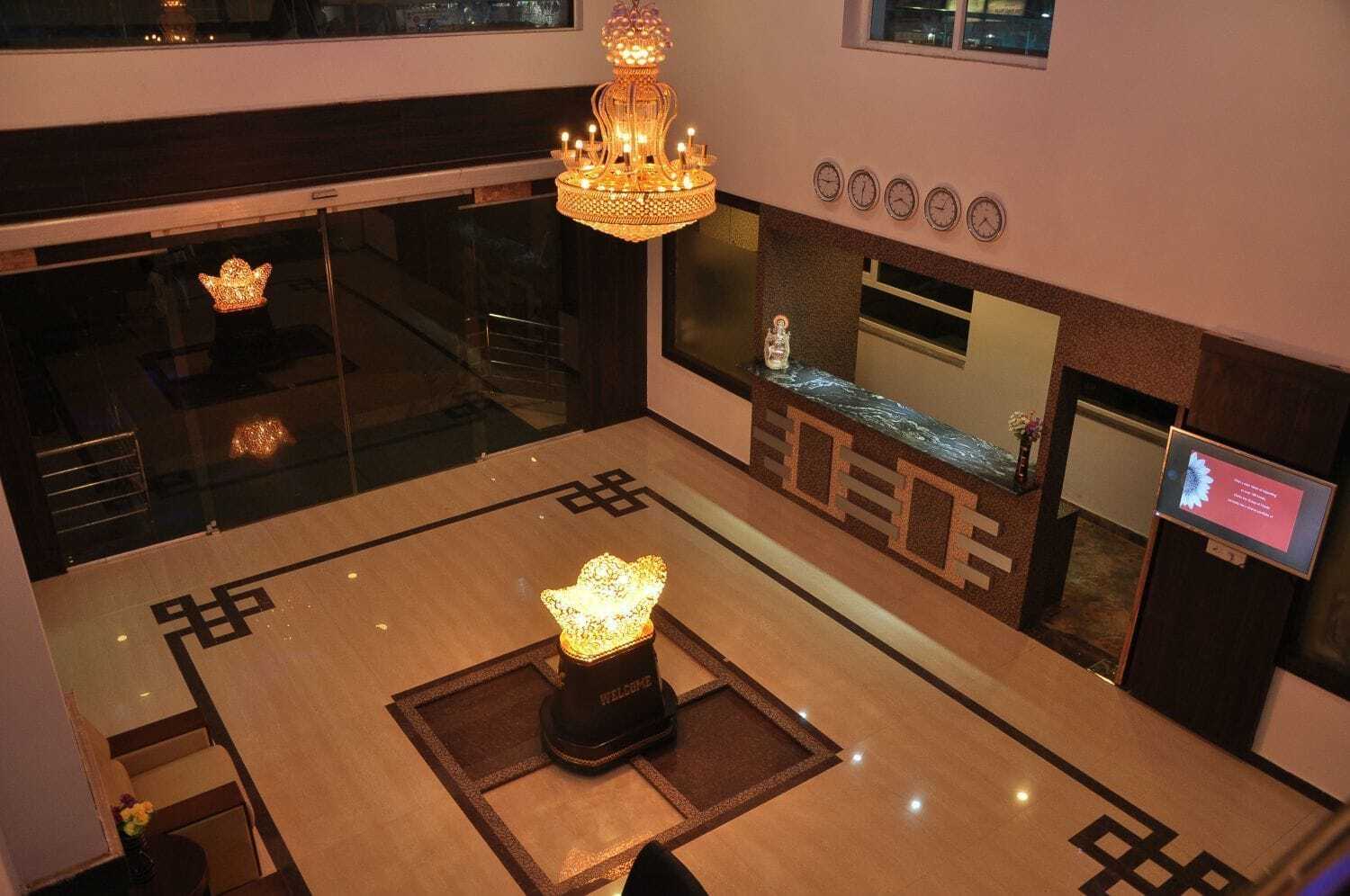 Grand Clarks Inn Badami Εξωτερικό φωτογραφία